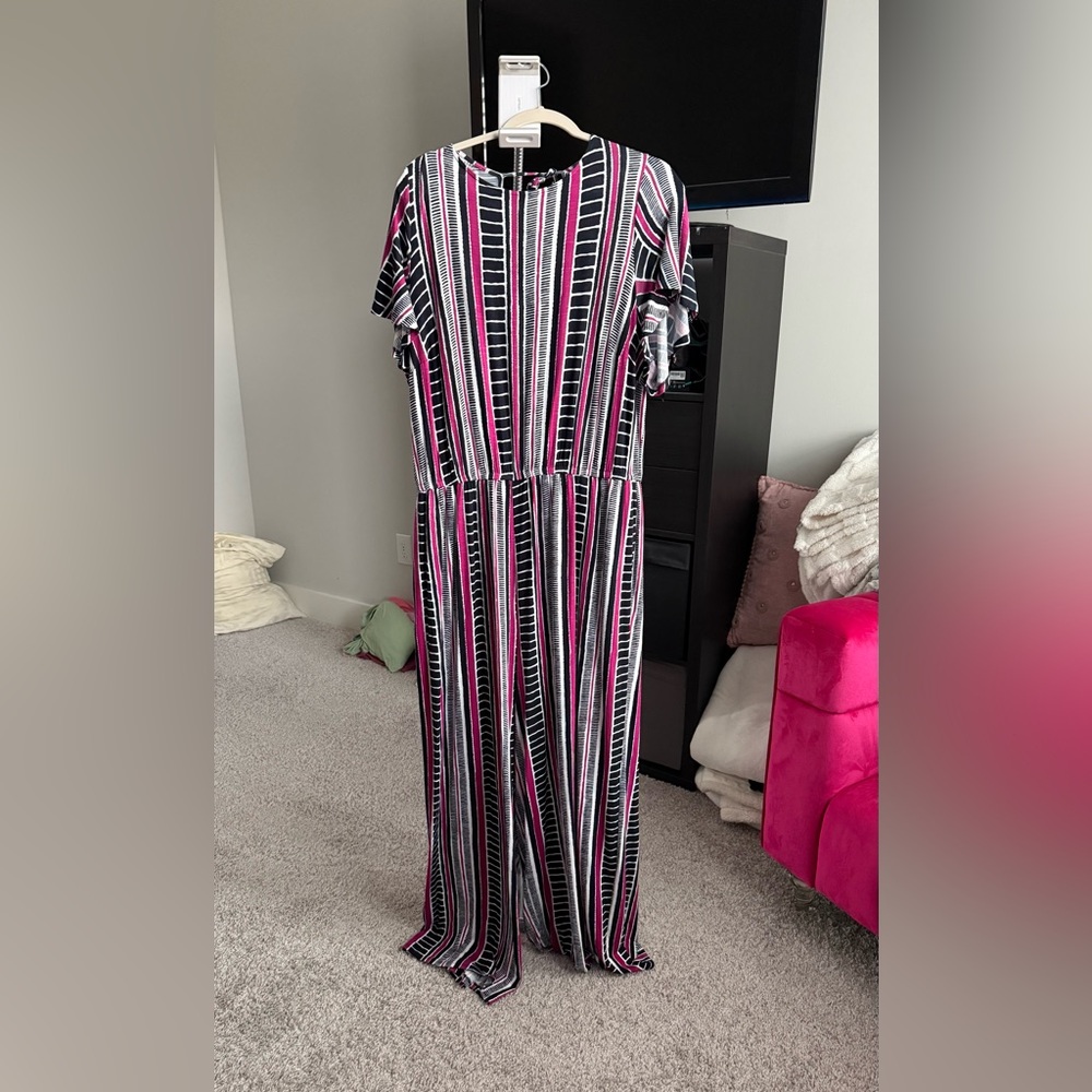 NWOT Lane Bryant - super soft and flowy jumpsuit - size 18/20